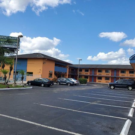 Rodeway Inn Forest City Exterior photo