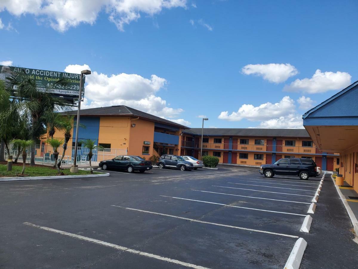Rodeway Inn Forest City Exterior photo